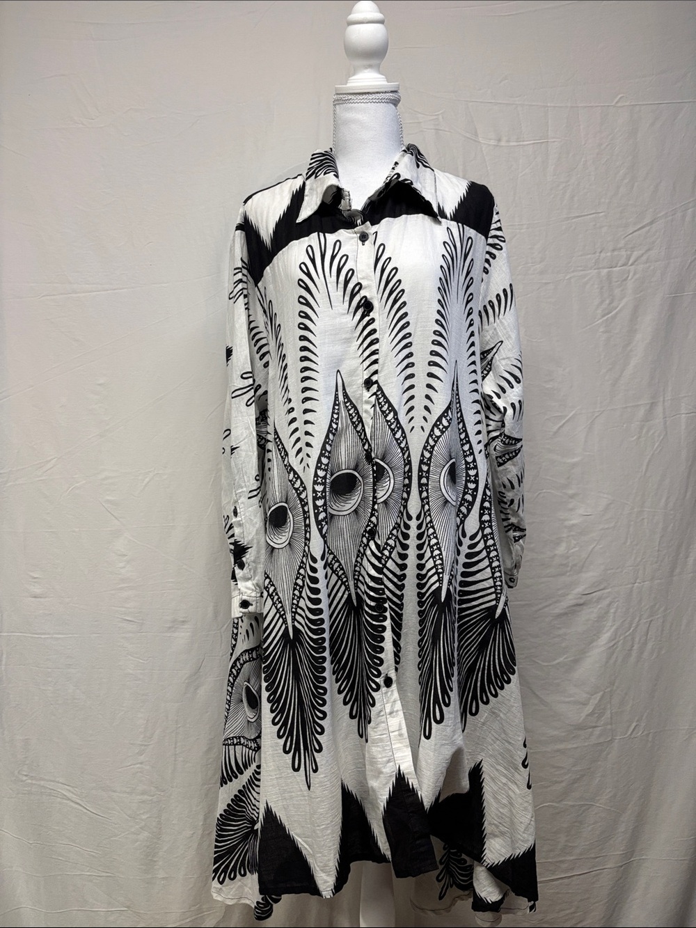 Black and White Graphic Print Dress